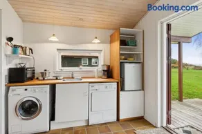 Cozy Little Annex With A Sea View - Image 4