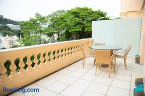 Refúgio em Laranjeiras! Varanda, piscina e lazer - Image 2