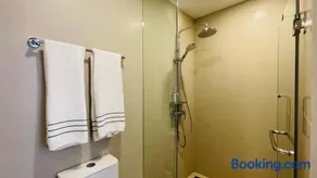 2 Bdr Mountain and Lake view - Image 3