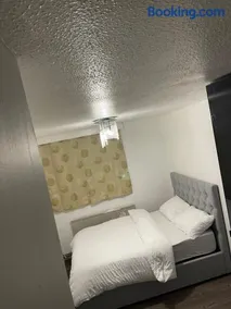 Elites Apartment - Image 5