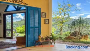 Casa em Secretário com Vista para a Montanha - Image 1