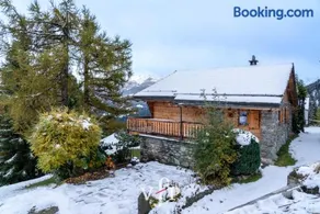 L'Alouvy Winter Dream Chalet for Family at Verbier - Image 2