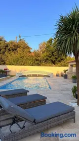Un air de Provence climatisé, piscine disponible seulement en fin de journée - un parking gratuit - Proche de l'A7-A9 - Image 2