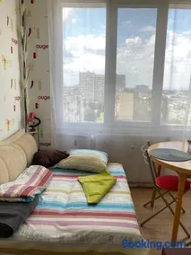 Airport Apartment - Image 5