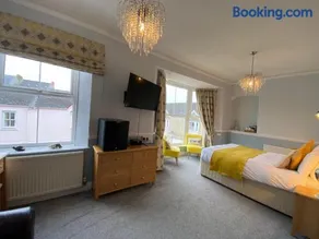 Sunnybank Guesthouse - Image 2