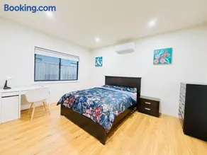 Premier Suite - Image 3