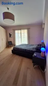 Spacieux et lumineux 2 chambres terrasse - Image 4