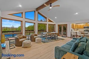 Pool Arcade Mtn Views Lake George Home Retreat WFH - Image 4