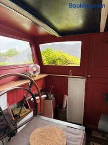 Boat adventure 1hr from Paris - Image 3