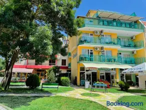 Family Hotel Avenue  - Image 1