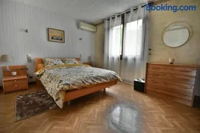 Appartement avec jolie vue et jardin privatif - Image 1