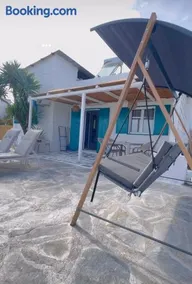 Unique Beachfront Cottage House - Private Garden - Image 3