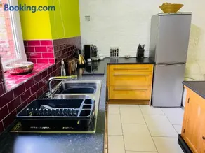 PHOENIX Apartments - Image 4