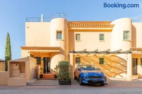 Dimora Floriana by Sun & Sea Homes - Image 2