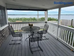 Mount Hope Bay Cottage - Image 1