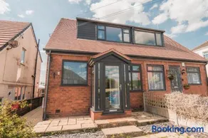 The BEST house in Bury - Image 4