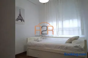 Apartamento vacacional con 3 dormitorios para 6 personas - Image 2