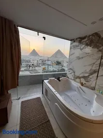 Middle east pyramids veiw &jacuzzi - Image 2
