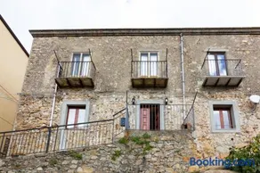 Casa vacanze Ai Valàti CIR 19082-037C20-6280 CIN IT0820-37C284E-SHYWG - Image 1