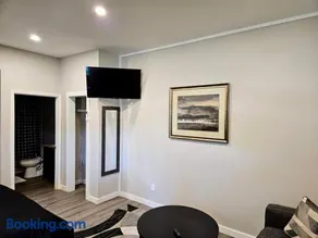 New Modern Studio in Maryville -105 - Image 1