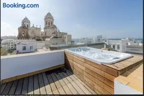 ***** ATTIC WITH IMPRESSIVE VIEWS AND JACUZZI - Image 1