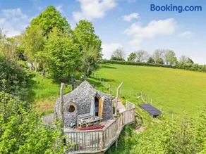 HOBLEY House Holiday - Image 3