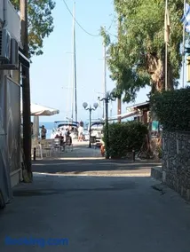 IZEΛA Hotel - Image 2