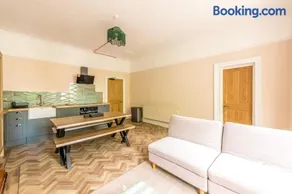 Alma Luxe with Free Parking by Prescott Apartments - Image 5