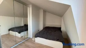Modern apartment close to Paris - Image 4