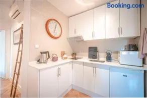 Apartamento en la Plaza de San Miguel - Image 2