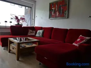 Voll ausgestattetes Ferienhaus mit Sauna und Pool - Image 1