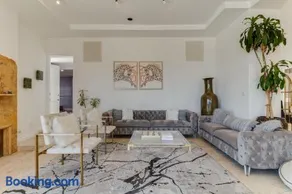 Beverly Hills City View Mansion - Image 2