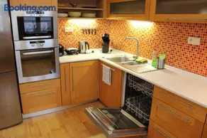 Lovely 2 Bedroom apartment - Image 1