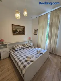 Art Apartment - Image 2
