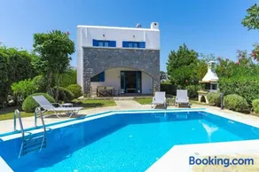 Villa Irini with Heated Pool, By Hellocrete - Image 1