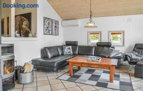 Cozy Home In Blåvand With Sauna - Image 2