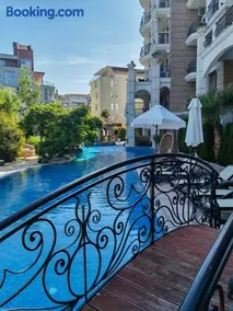 Harmony Suitеs apartment - Image 1