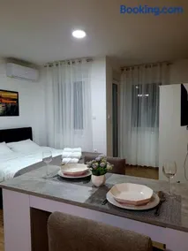 Stella Apartman Ruma - Image 3
