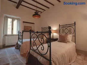 Borgo di Sotto Tuscany - Luxury Holiday Home - Image 3