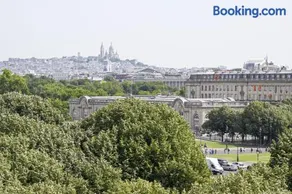 Bright Penthouse with Panoramic Views Invalides - Image 2