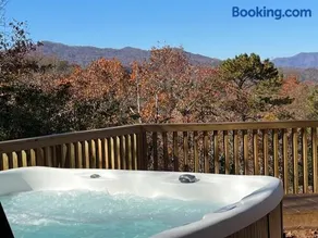 Premium Luxury cabin with beautiful mountain views - Image 1