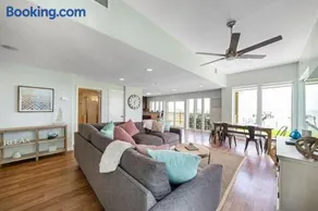 Galveston Bay Front Home with Private Pool and Pier - Image 2