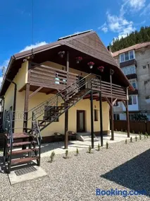 Casa de sub Hășmaș - Image 1