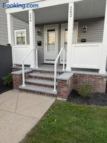 Pristine Walkable Downtown 2BR Apartment - Image 2