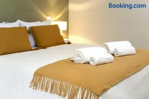Villa 41 - Private Studios Faro Airport, Beach and City Center - Image 3