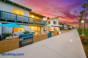 Newport Beach Condo with Patio Perfect Location on the Boardwalk - Image 2