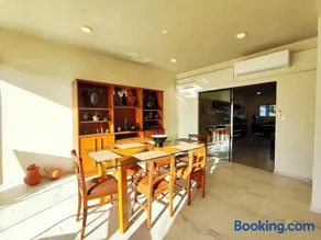 Modern Duplex with Pool in Luque - Image 4