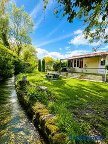 La maisonnette au bord de l eau - Image 1