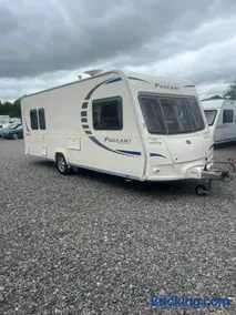 Spacious caravan near the beach - Image 2