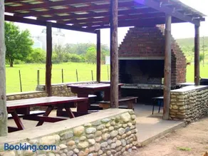 Blue Mountain Farm Lodge, Farm & Dam House - Image 3